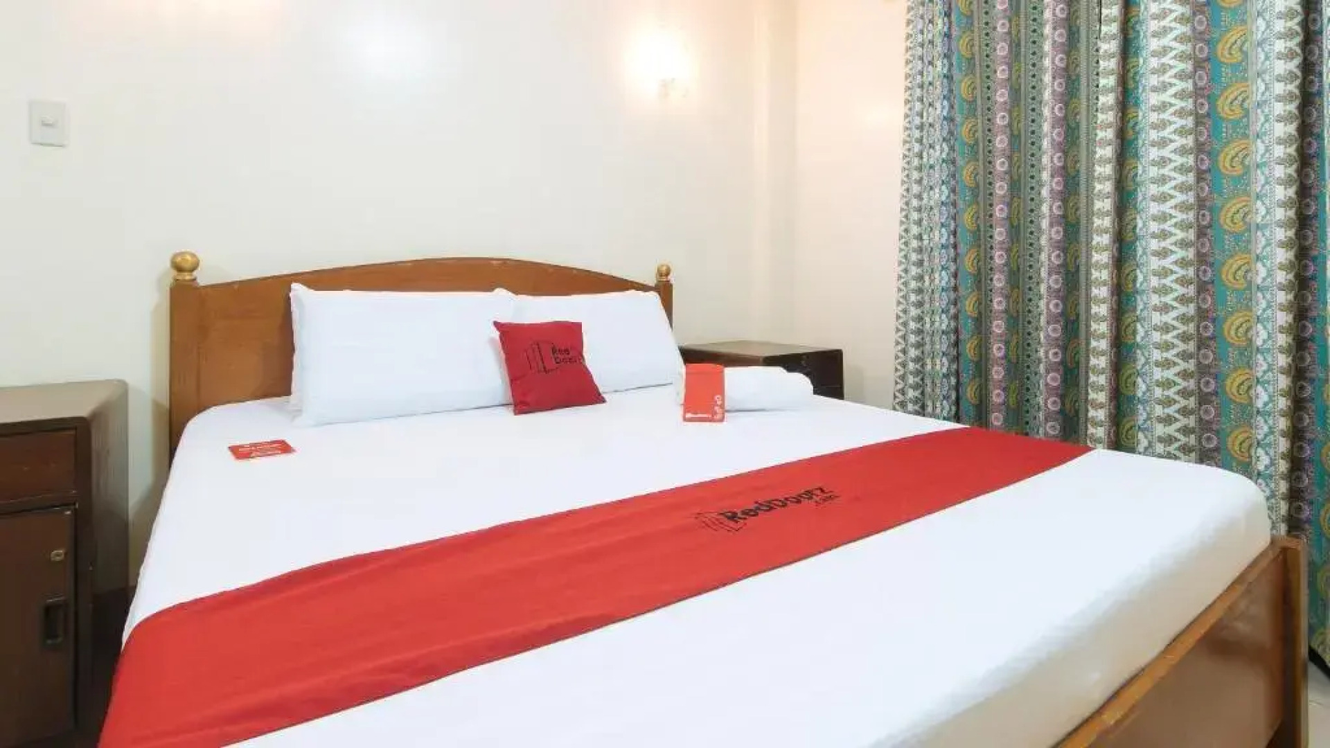 Reddoorz @ Golden Park Inn La Union