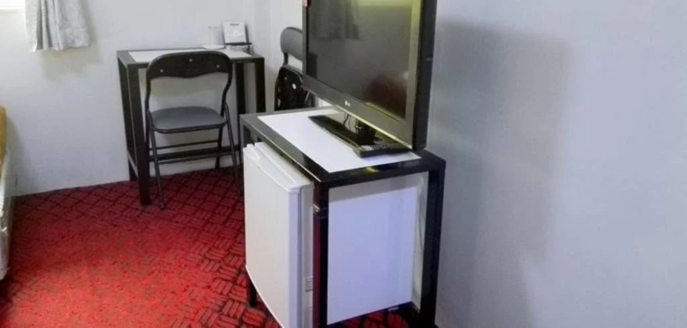 Shwe Than Lyin Hotel & Restaurant