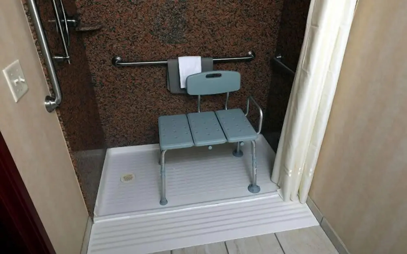 Wind River Hotel and Casino