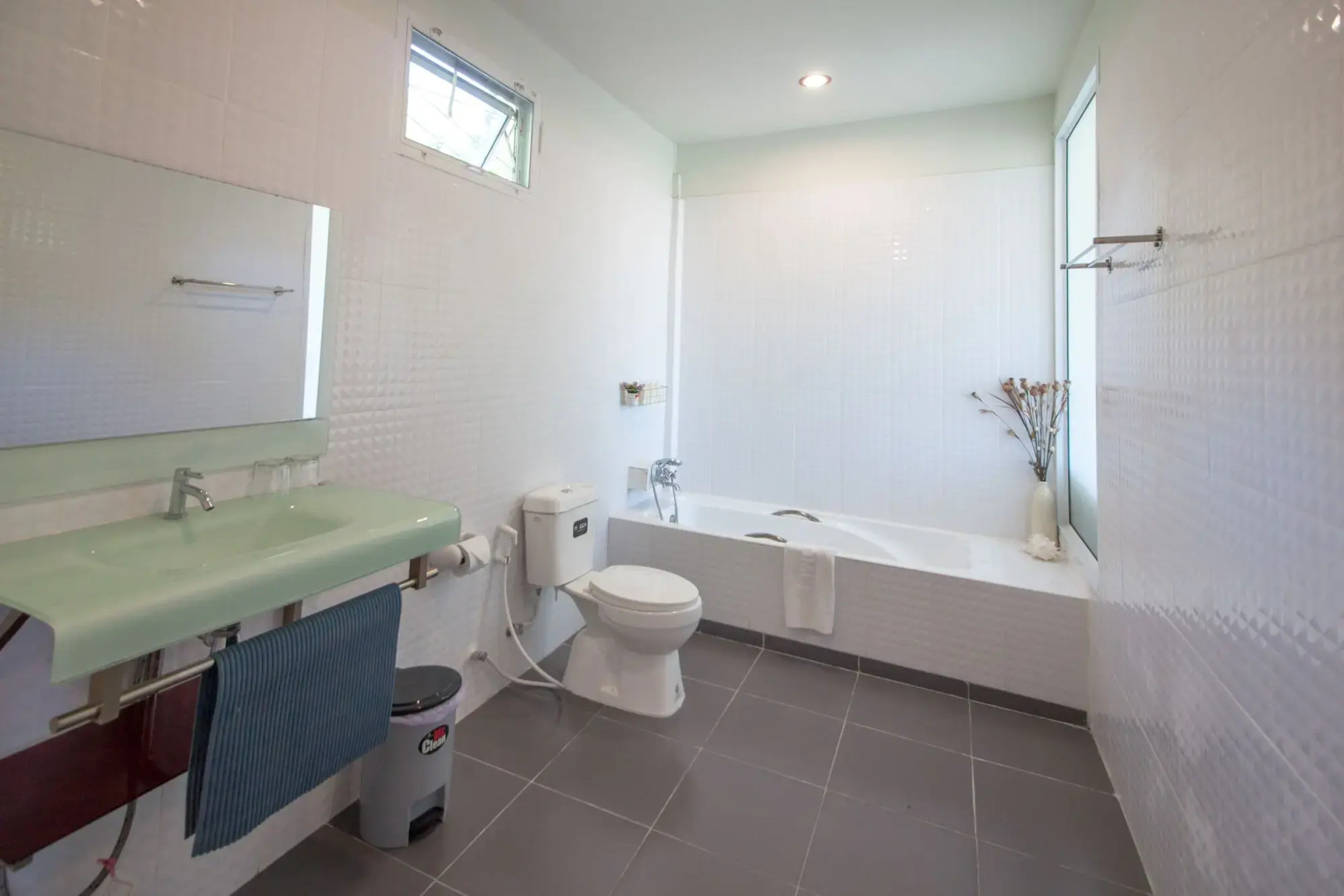 Bluemoon Riverside Resort