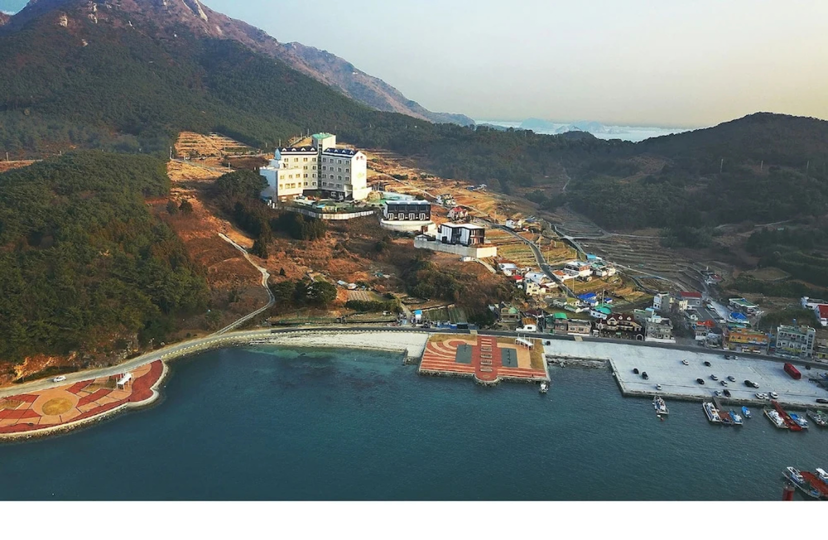 Geoje Arms on Shoulder Pension