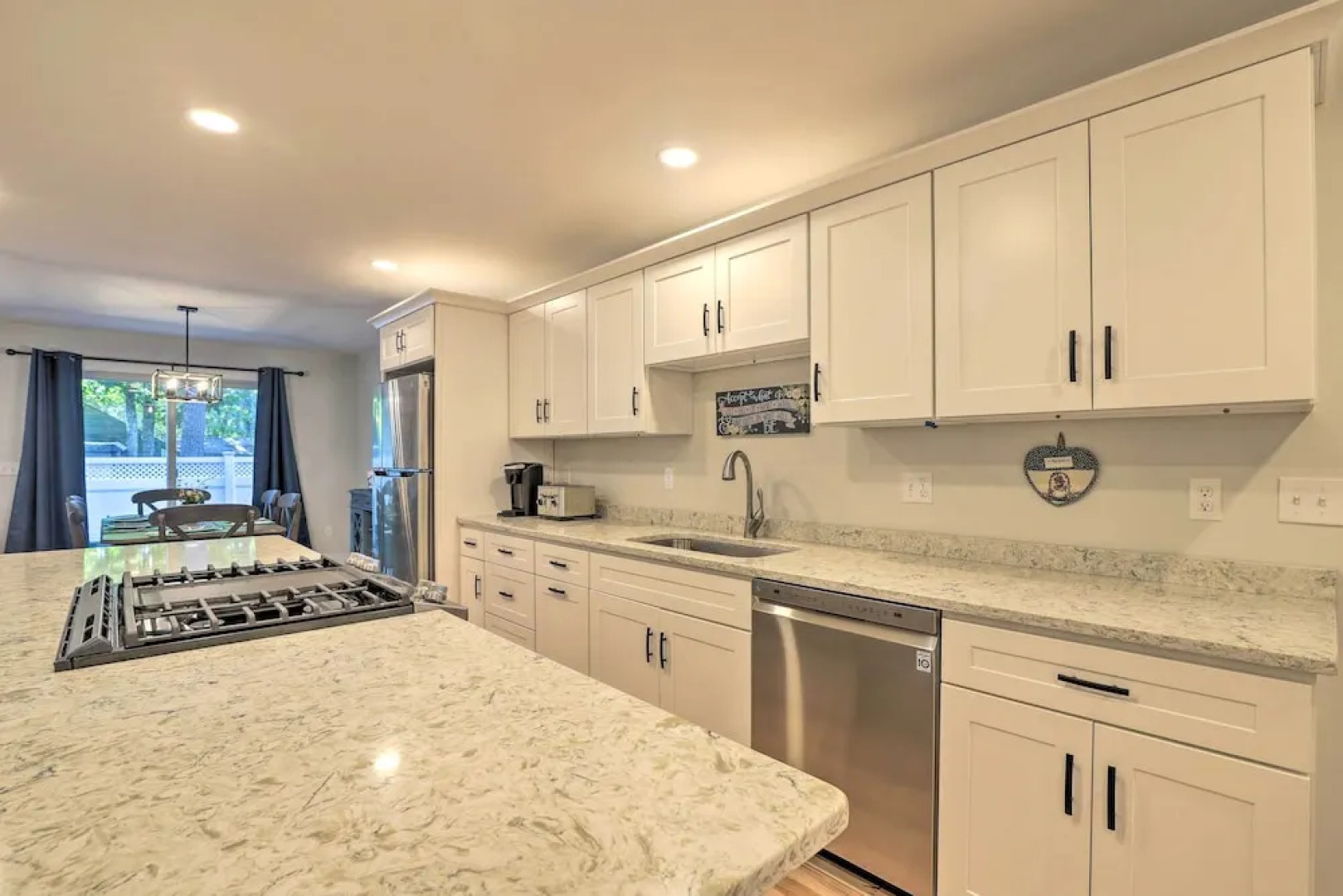 Sun-dappled Retreat - Walk to Wickaboag Lake!