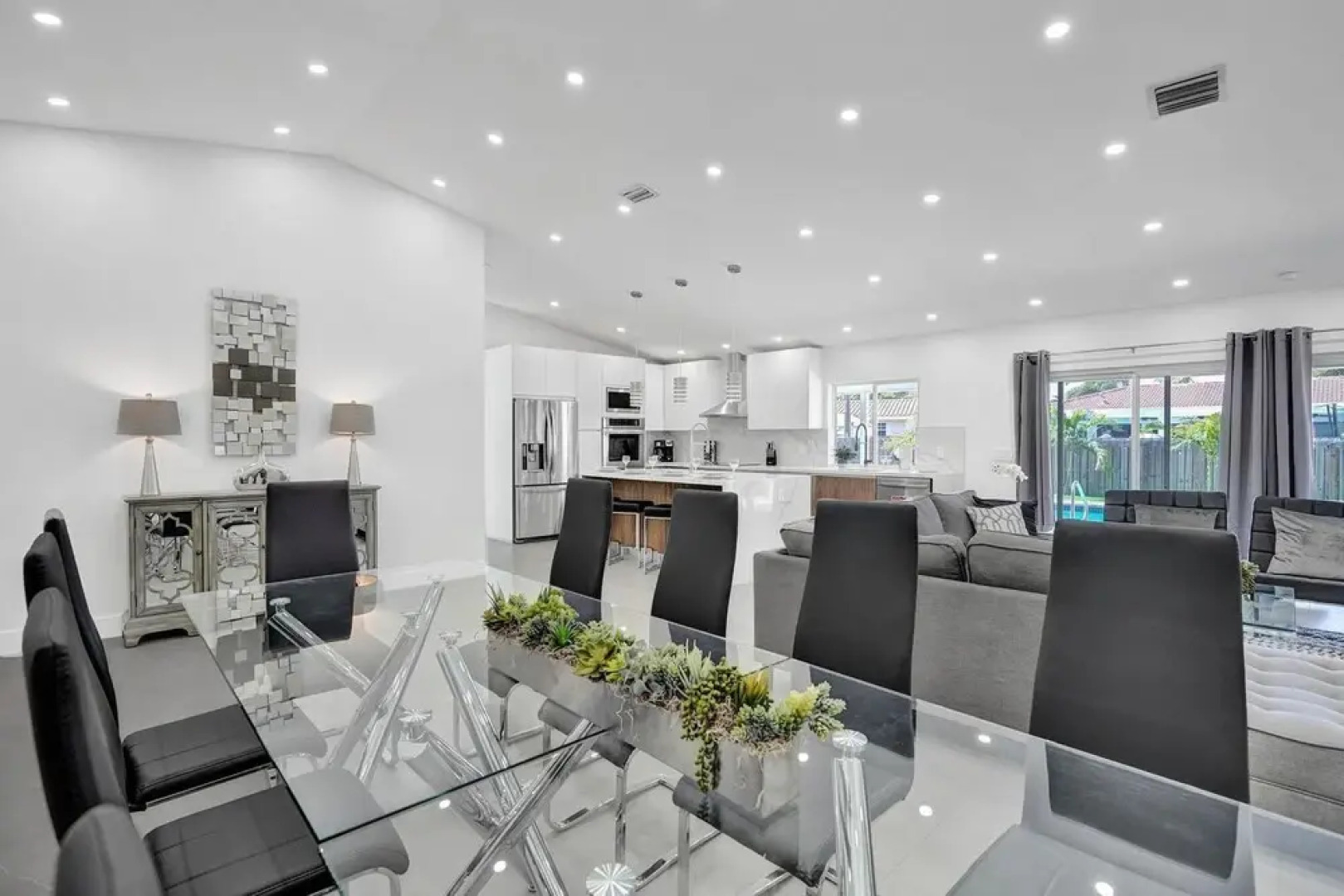 6BR Oasis with Heated Pool & Gameroom