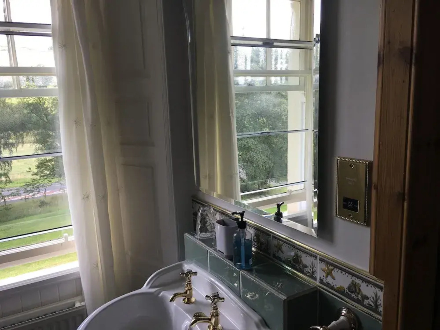 Winkston Holiday Guesthouse