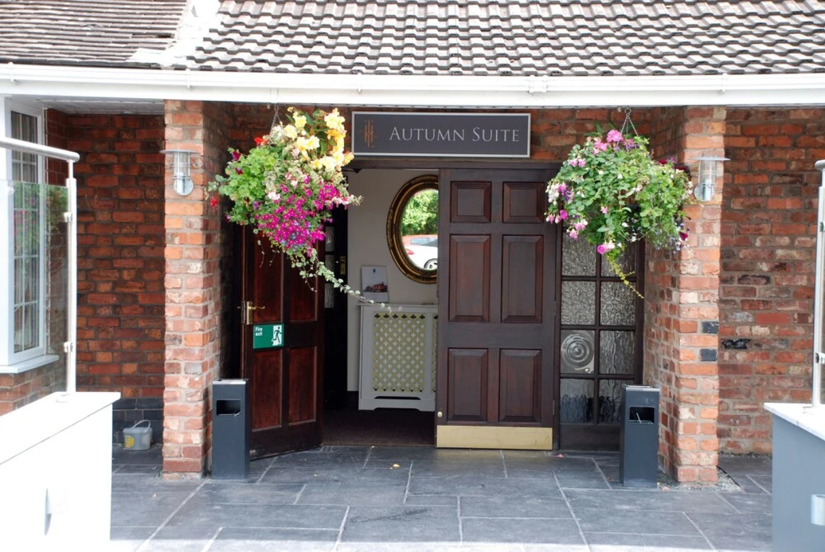 Hunters Lodge Hotel