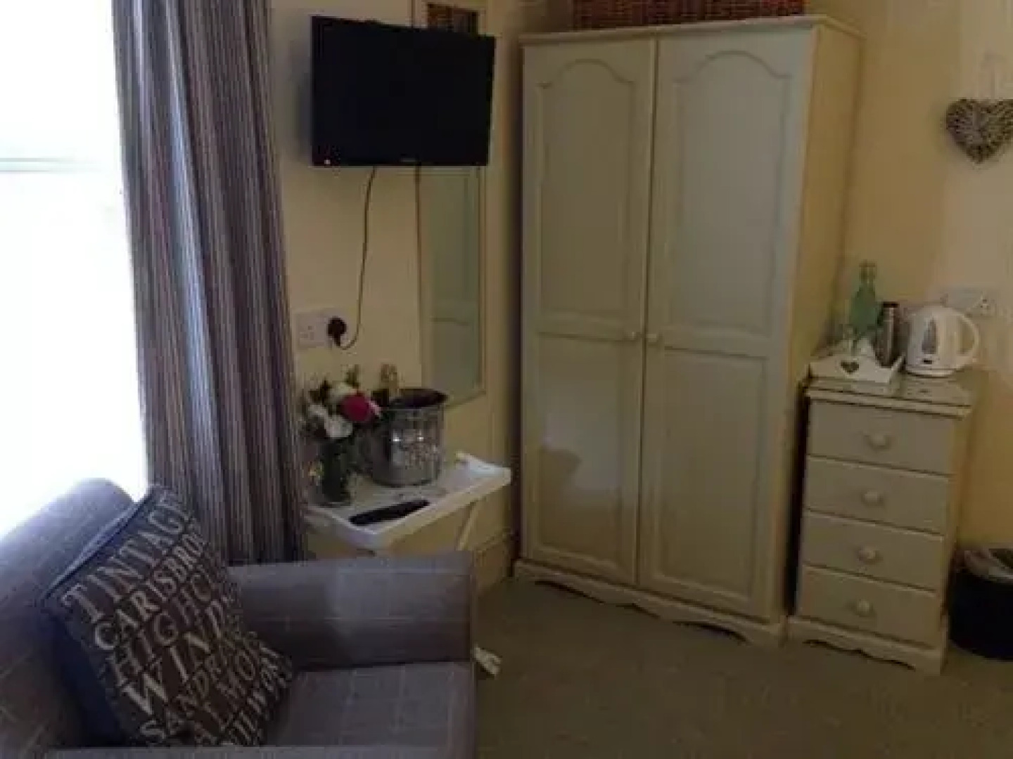 The Glastonbury Townhouse