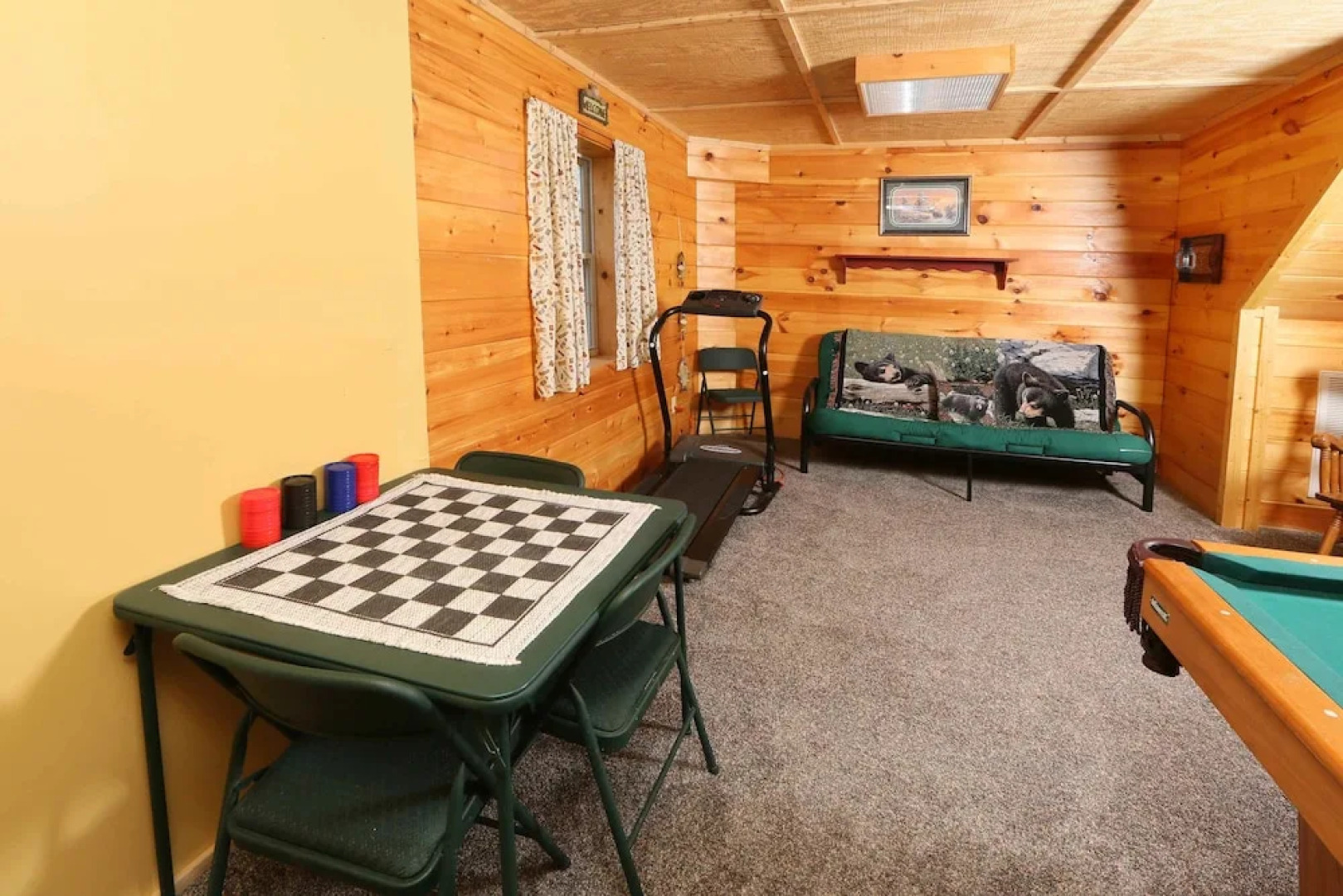 Fireside Memories 2 Br cabin by RedAwning