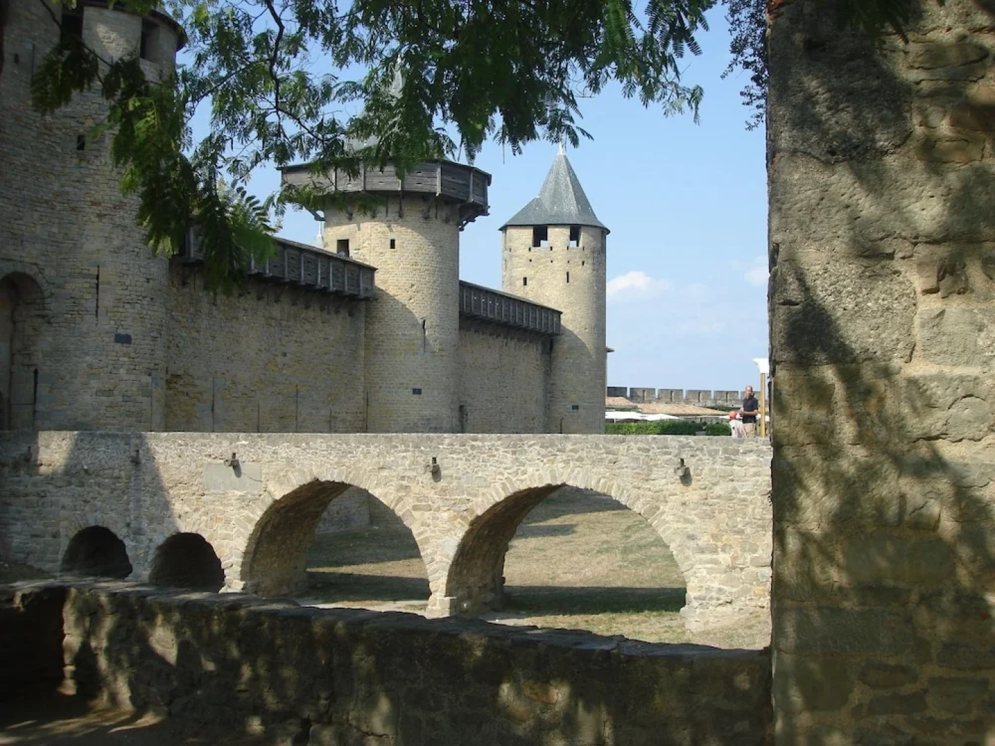 Villa with air-con, heated pool, jacuzzi, fenced garden and kids play equipment