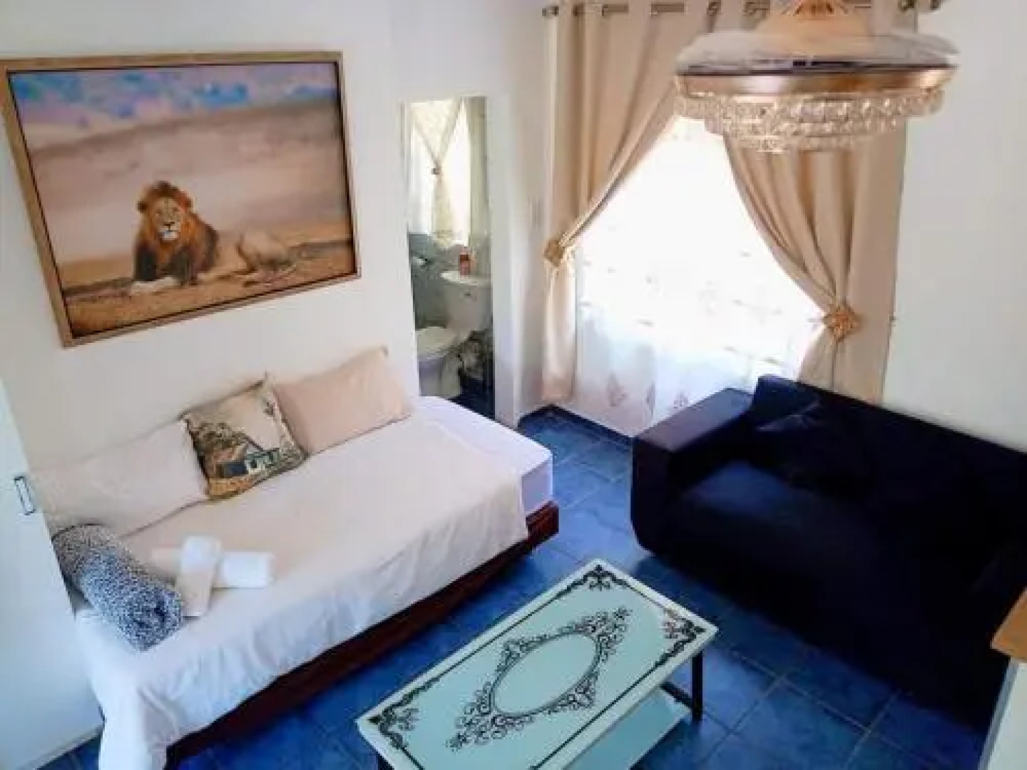 Queensburgh B&B or Self Catering