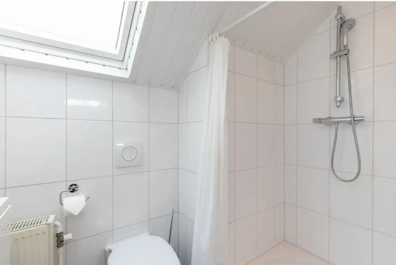 Bright Apartment Near Beach