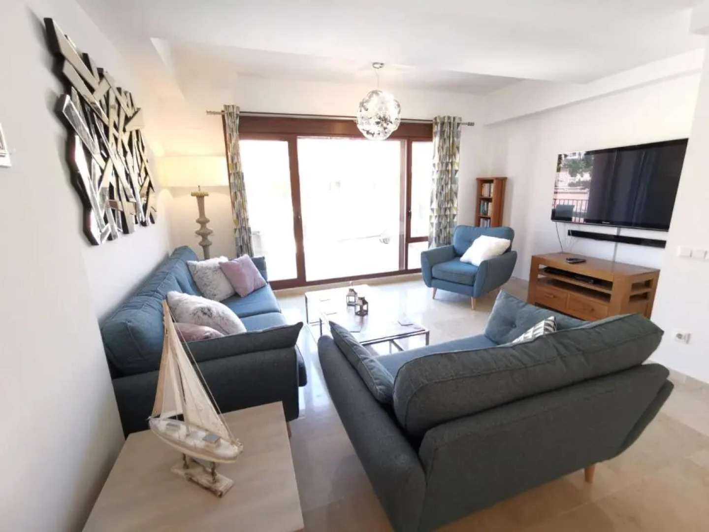 Beautiful penthouse with 3 pools