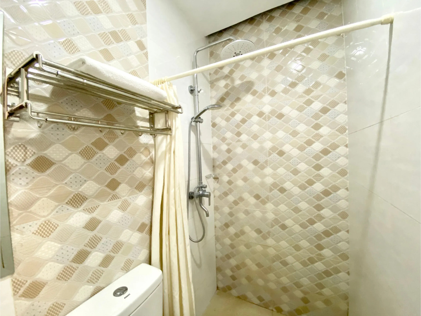 OYO 485 The Rooms By Alinace