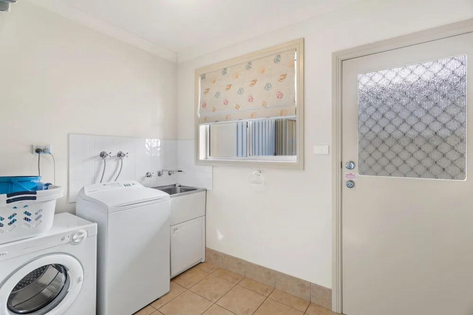 Danalene Parade, 1-25