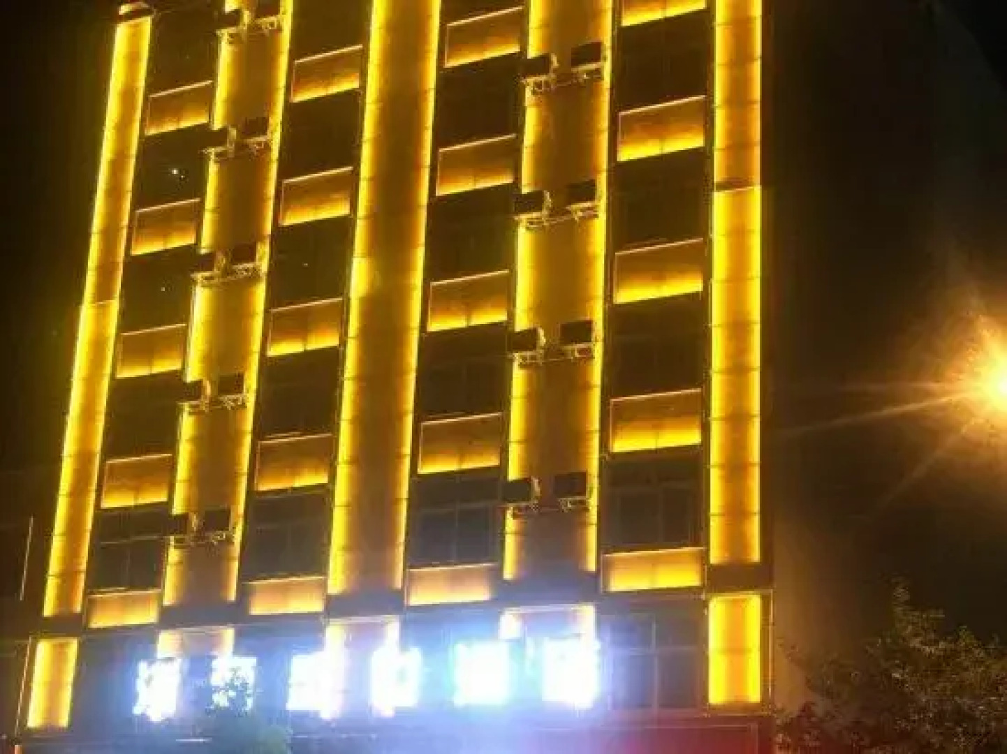 Yanshanzheshangshengshijiudian