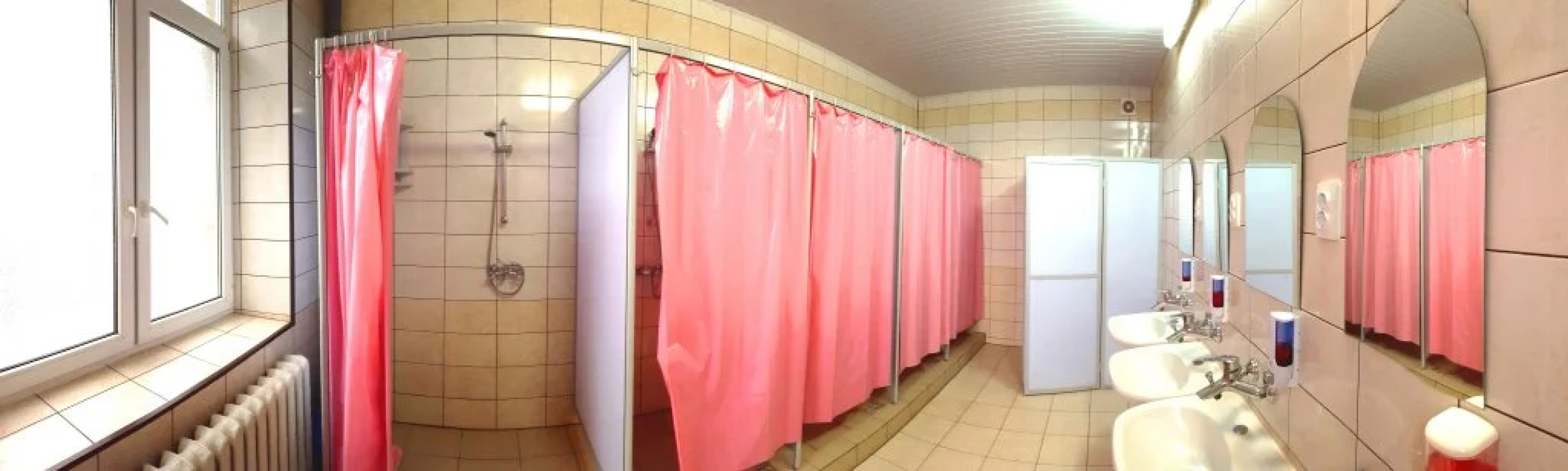 Искра Хостел