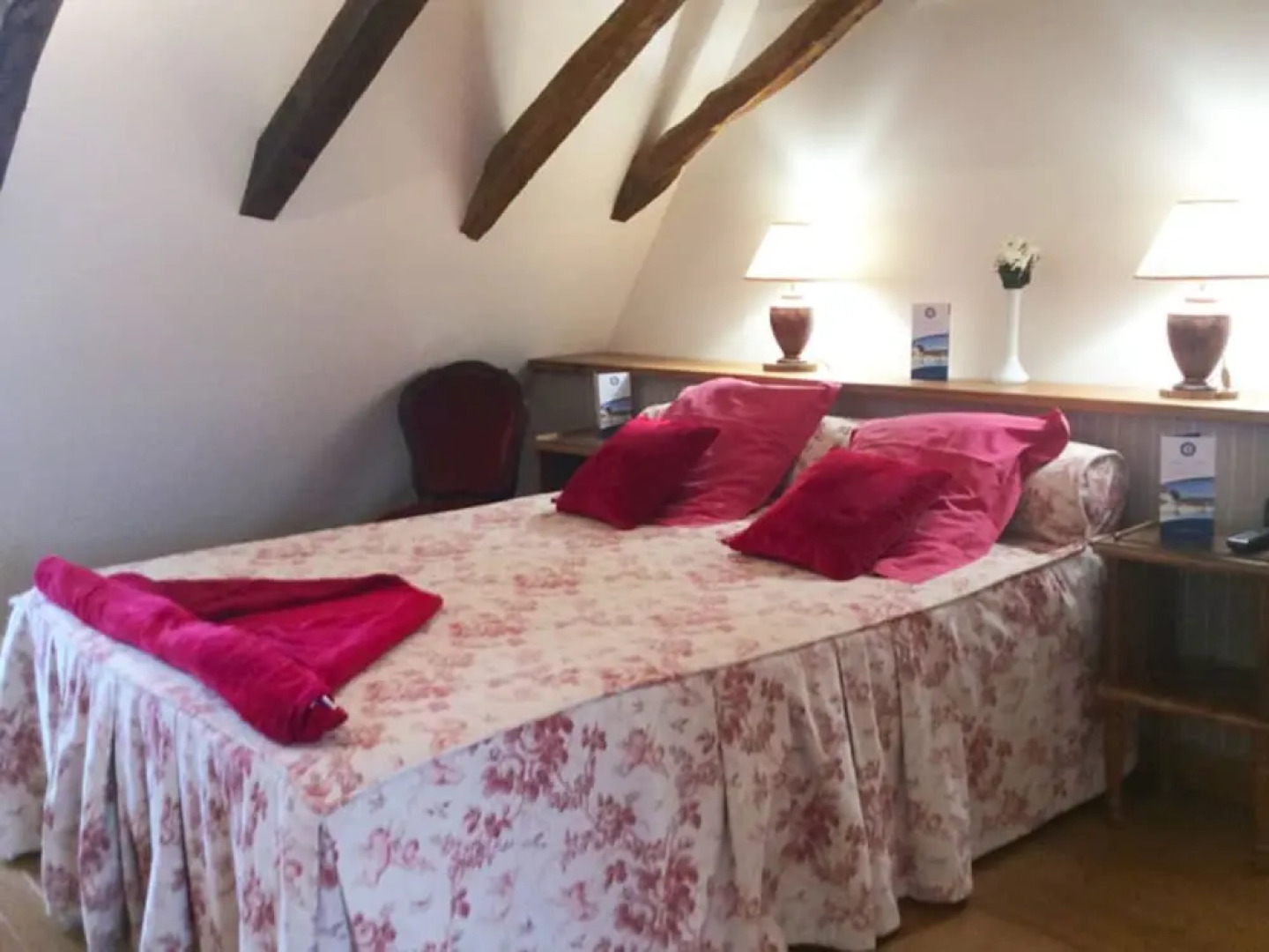 Lavish Villa on an Exclusive Estate in Liorac-sur-louyre With Pool