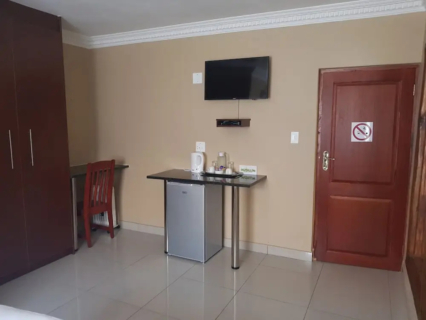 Ekuthuleni Guest house vosloorus