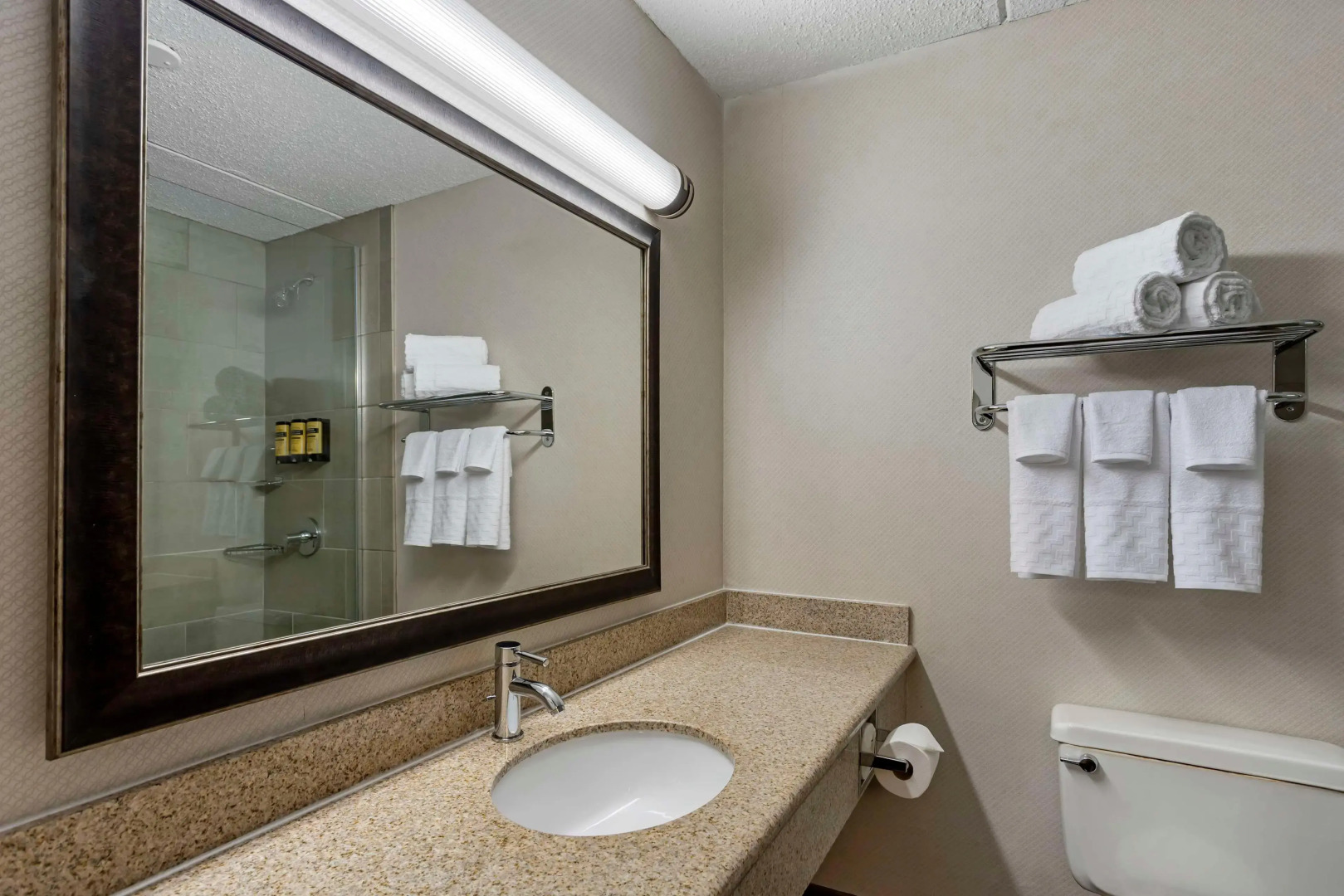 Best Western Plus Kingston Hotel And Conference Center