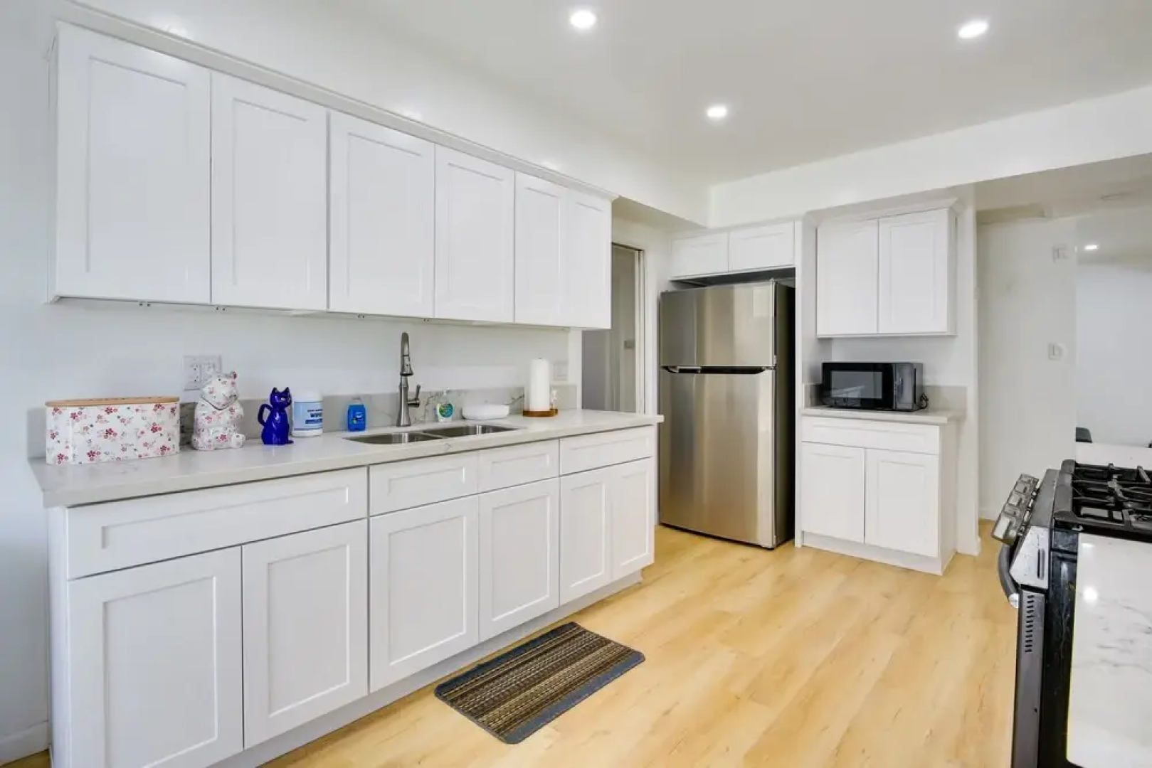 Pico Rivera Home w/ Patio ~ 20 Mi to Disney!