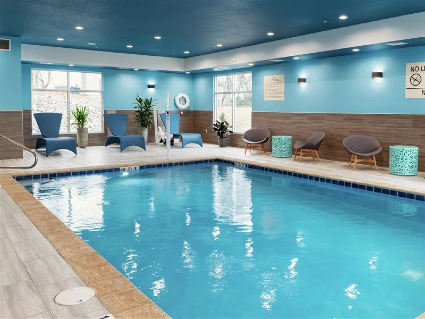 Hampton Inn & Suites Marshfield