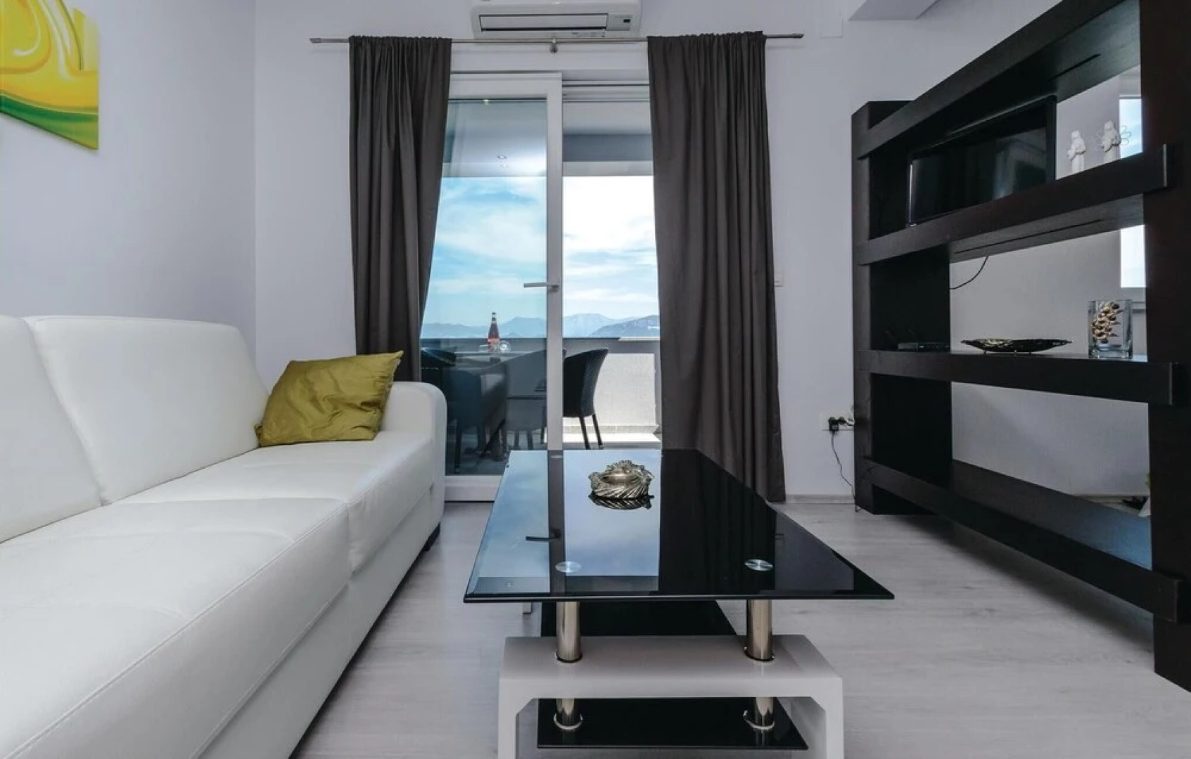 Nice Home in Sreser with Hot Tub, Sauna & WiFi