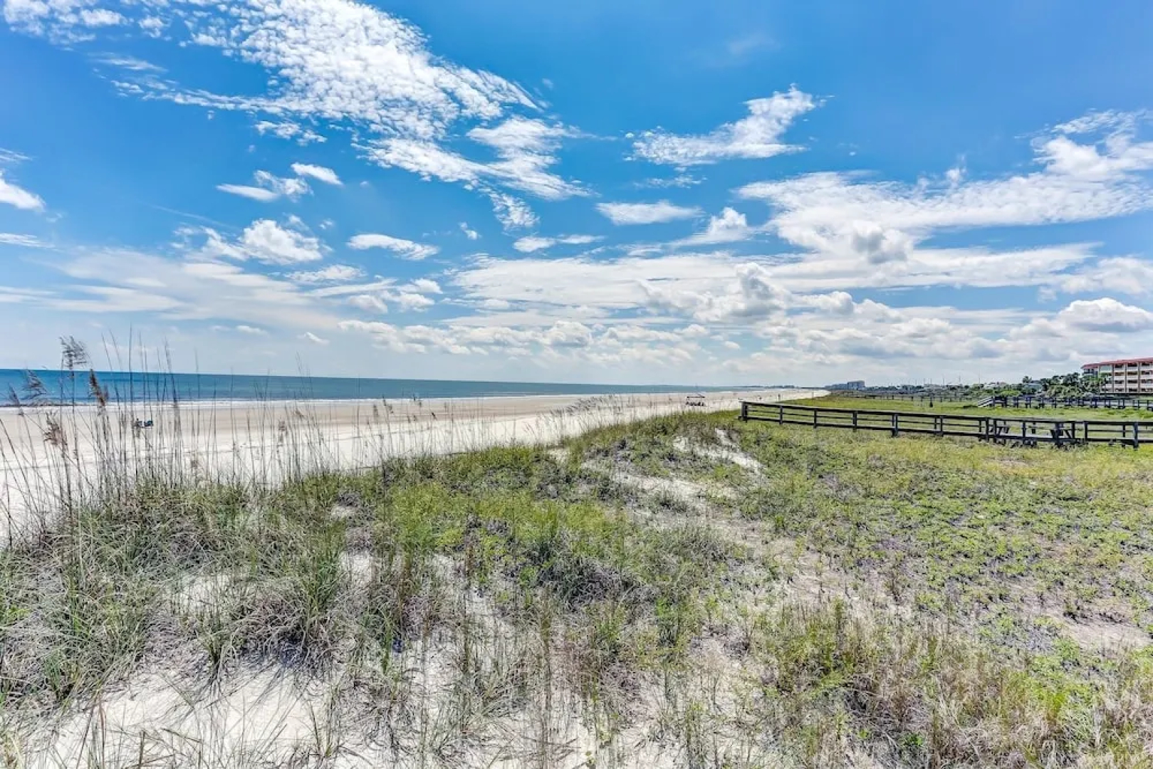 Spacious Oceanfront Condo, Easy Access to Private Fishing Pier by RedAwning