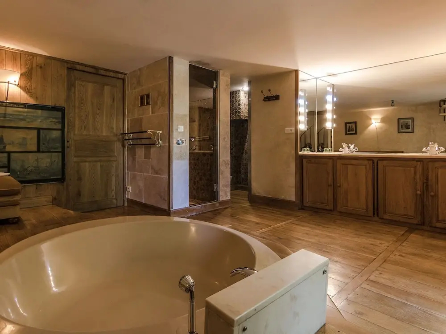 Ritzy Mansion in Sourzac With Tennis Court, Pool & Gym