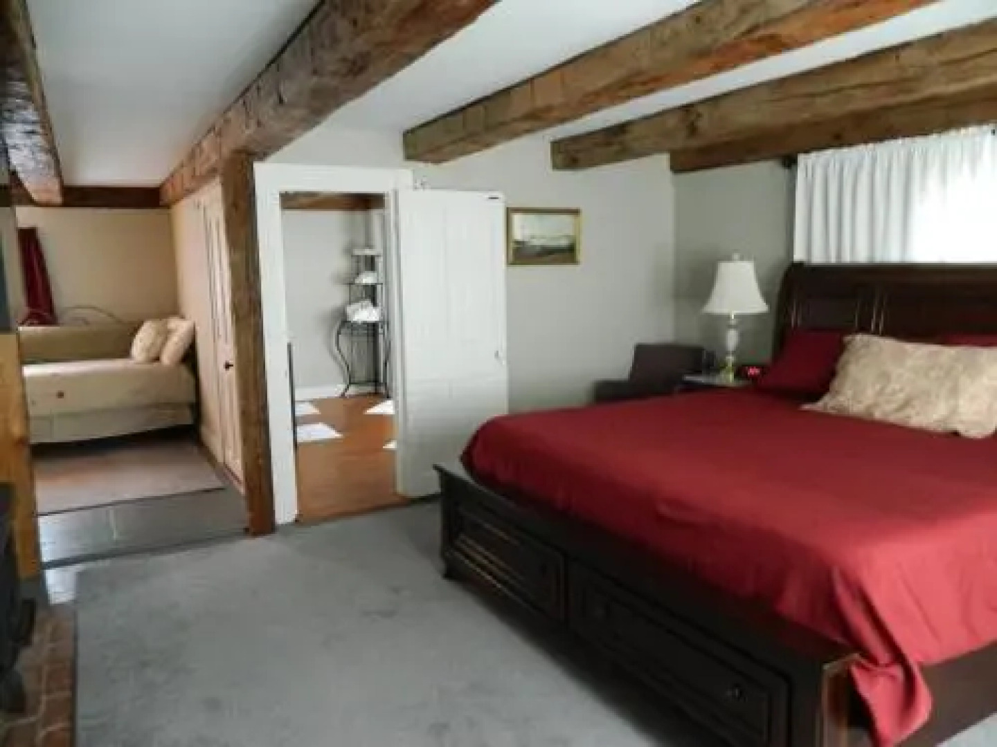 1810 House Bed & Breakfast