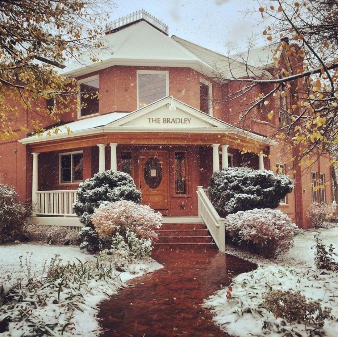 Bradley Boulder Inn