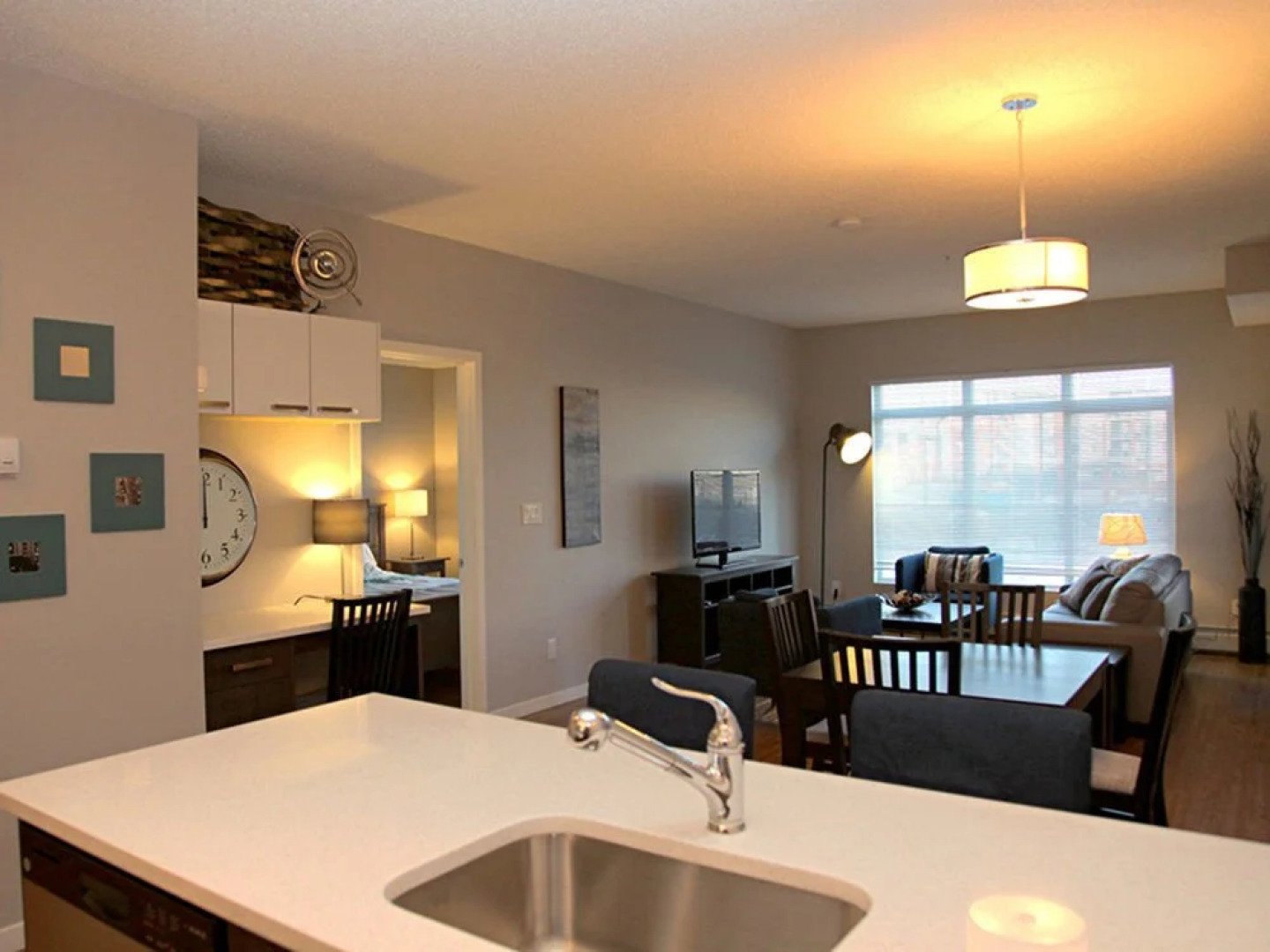 O hotel suites Airdrie Copperstone