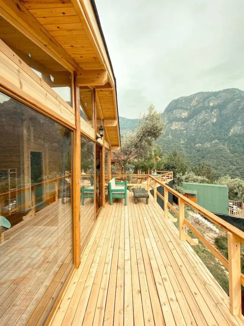 Shambala Lodge Hotel