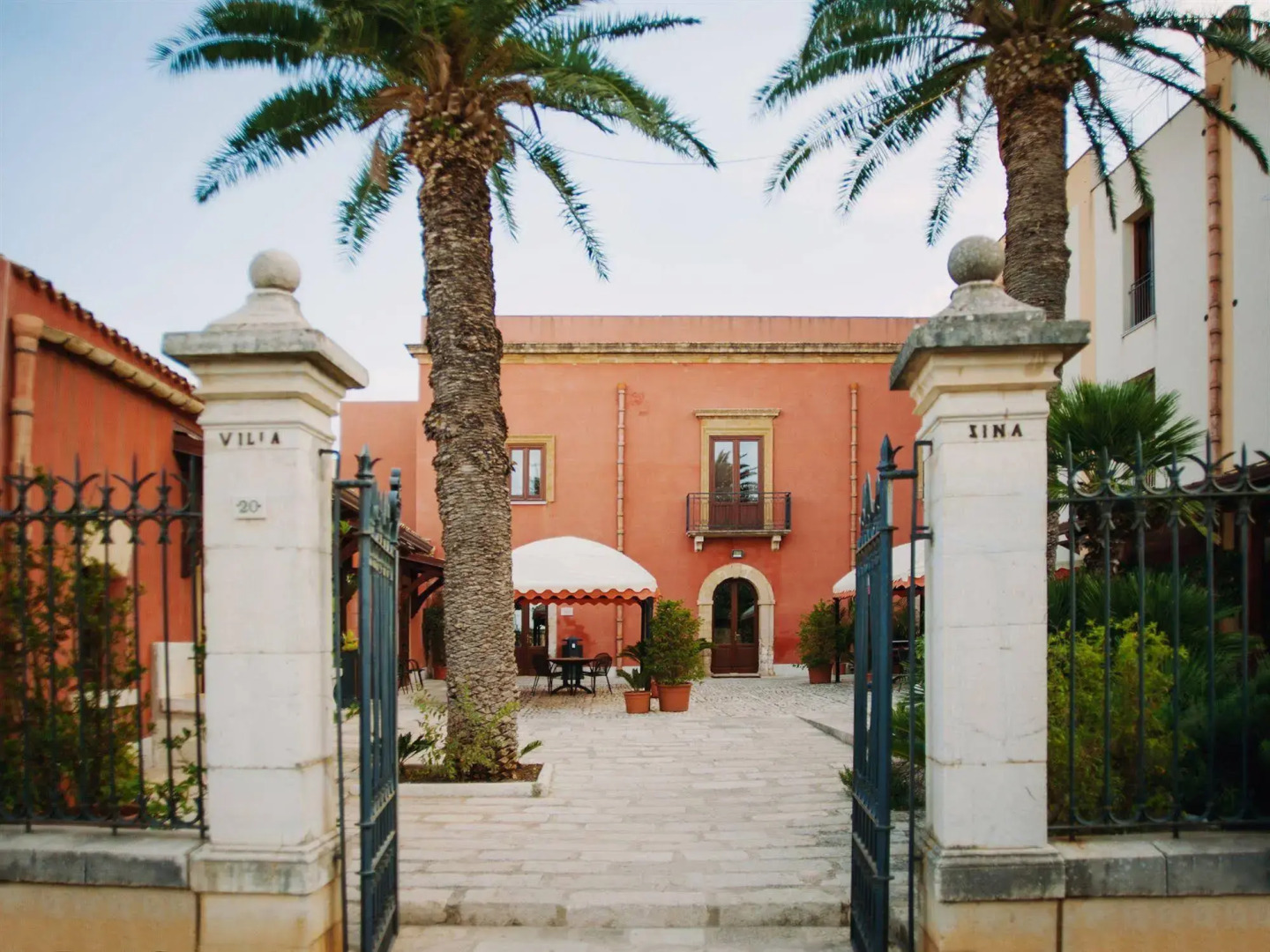 Villa Zina Park Hotel