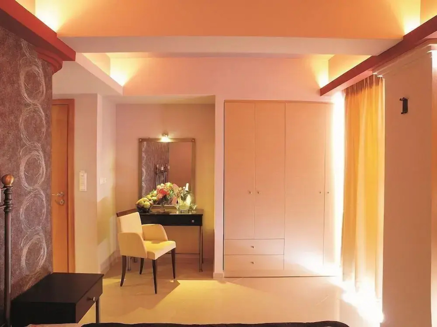 Marvida Boutique Niriides Beach