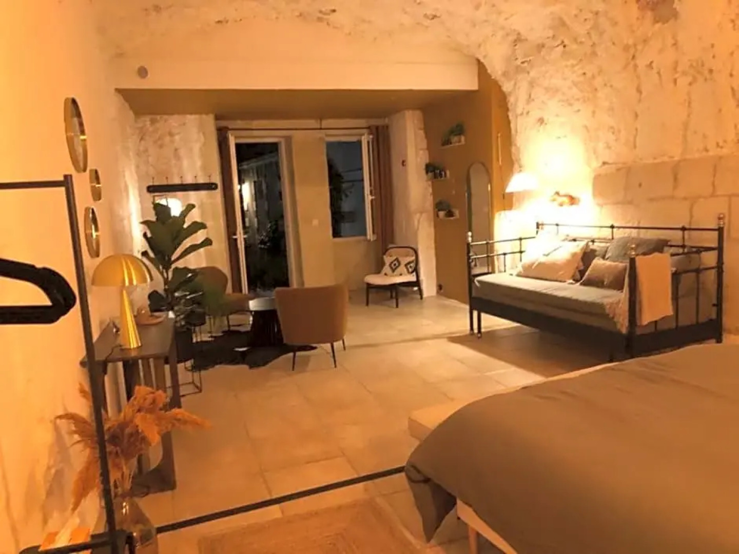 Les Troglos de la Tufolière