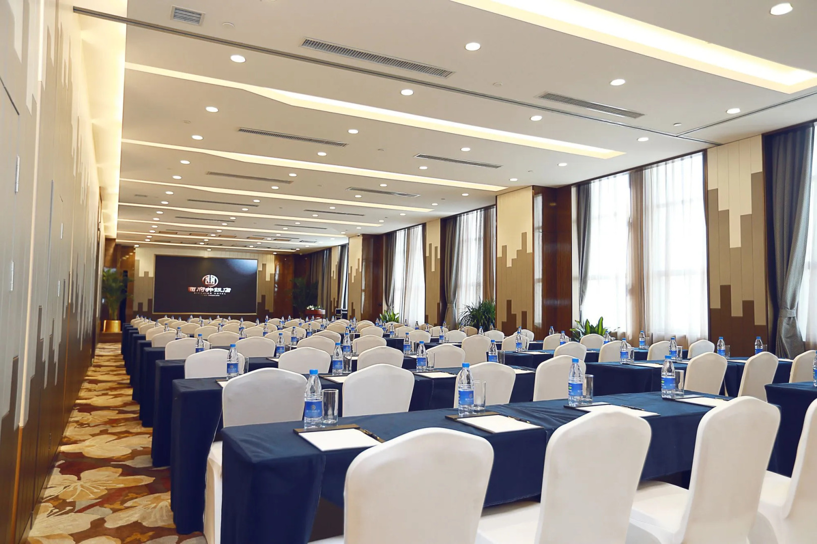 Yinchuan Xifujing Hotel