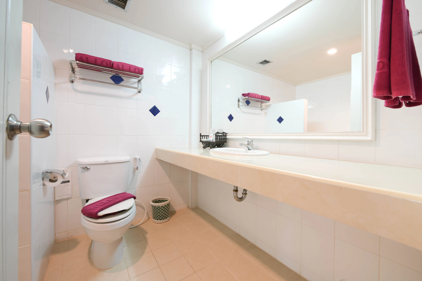 S Lodge Pattaya (formally known as Sabai Lodge)