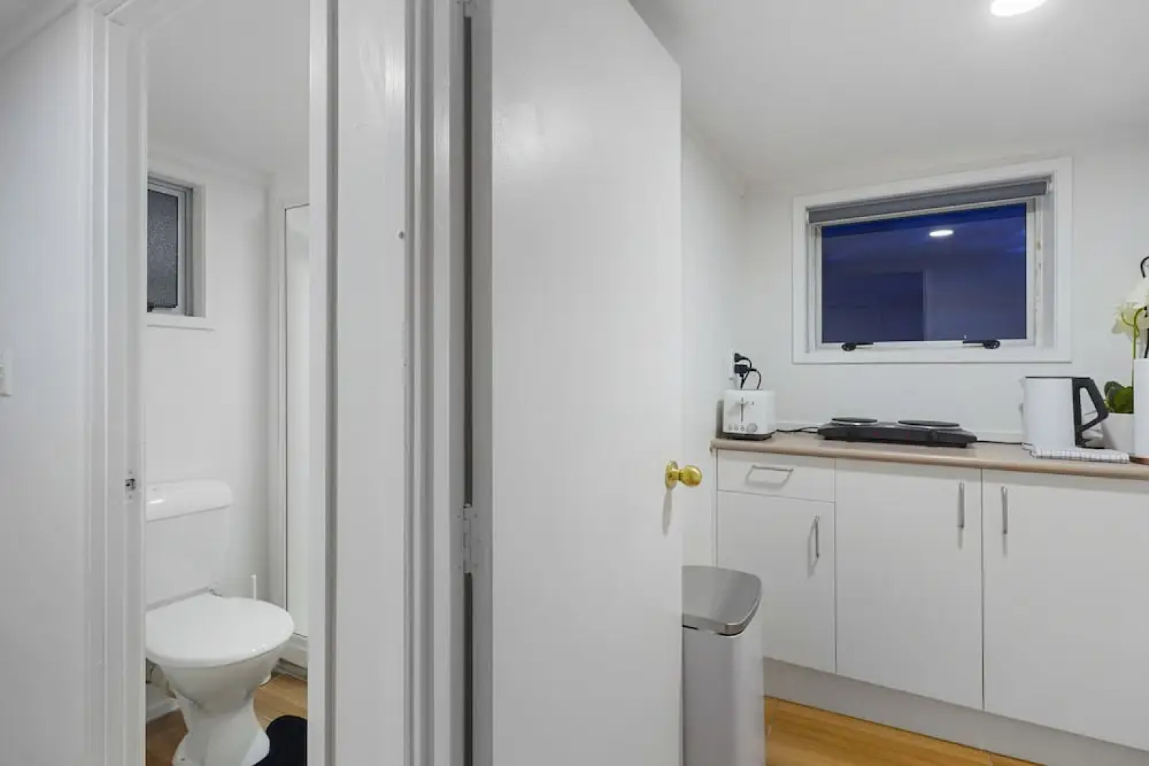 Newly Renovated Studio w Parking-Netflix