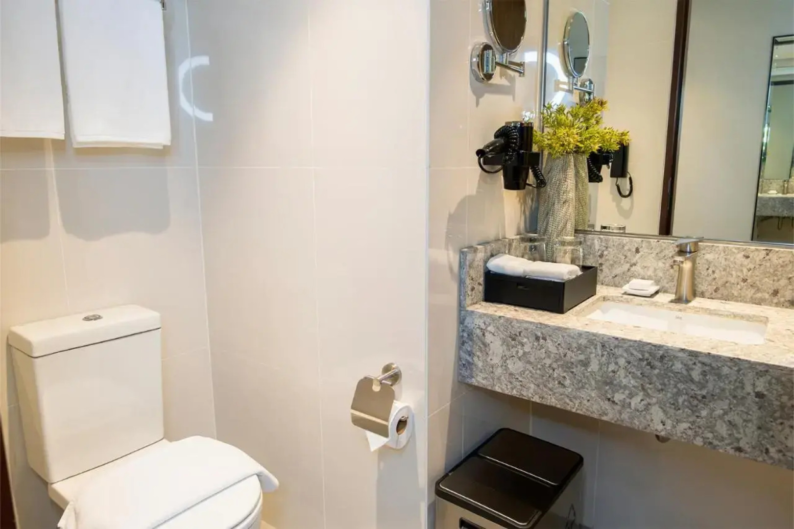 Modern City Stay Near Manila Bay Attractions