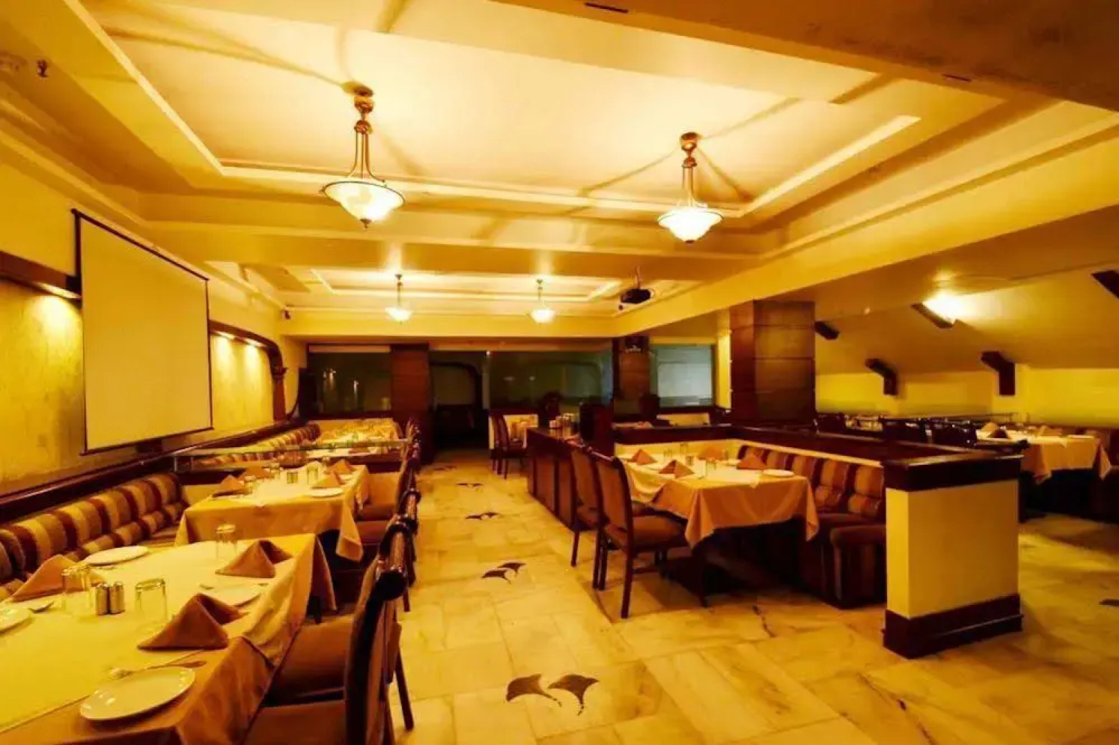 Oyo 1468 Princes Palace