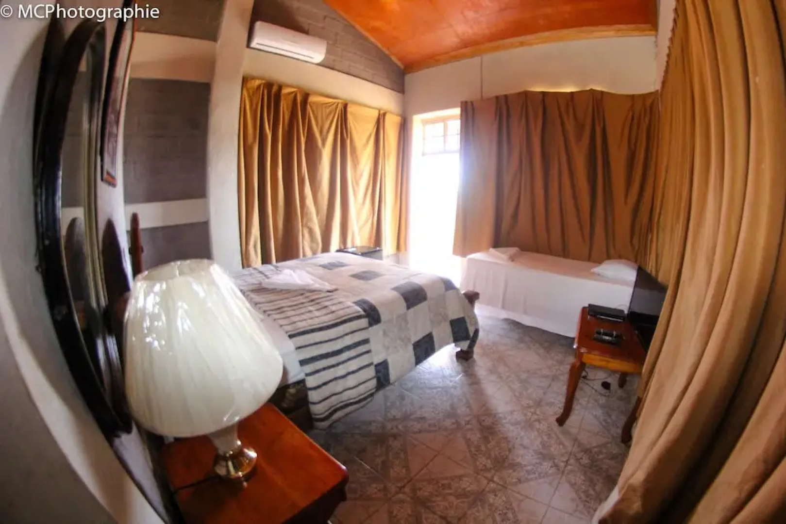 Rollanda Hotel Restaurant