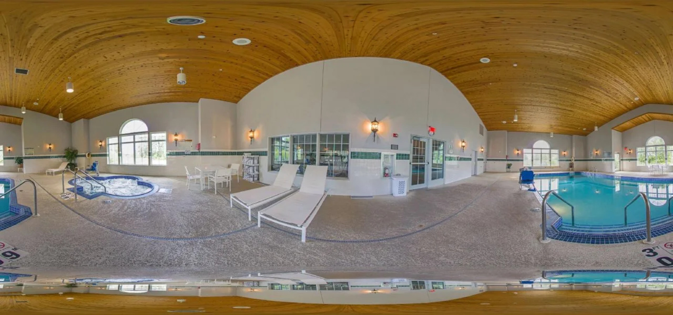 Country Inn & Suites by Radisson, Fond du Lac, WI