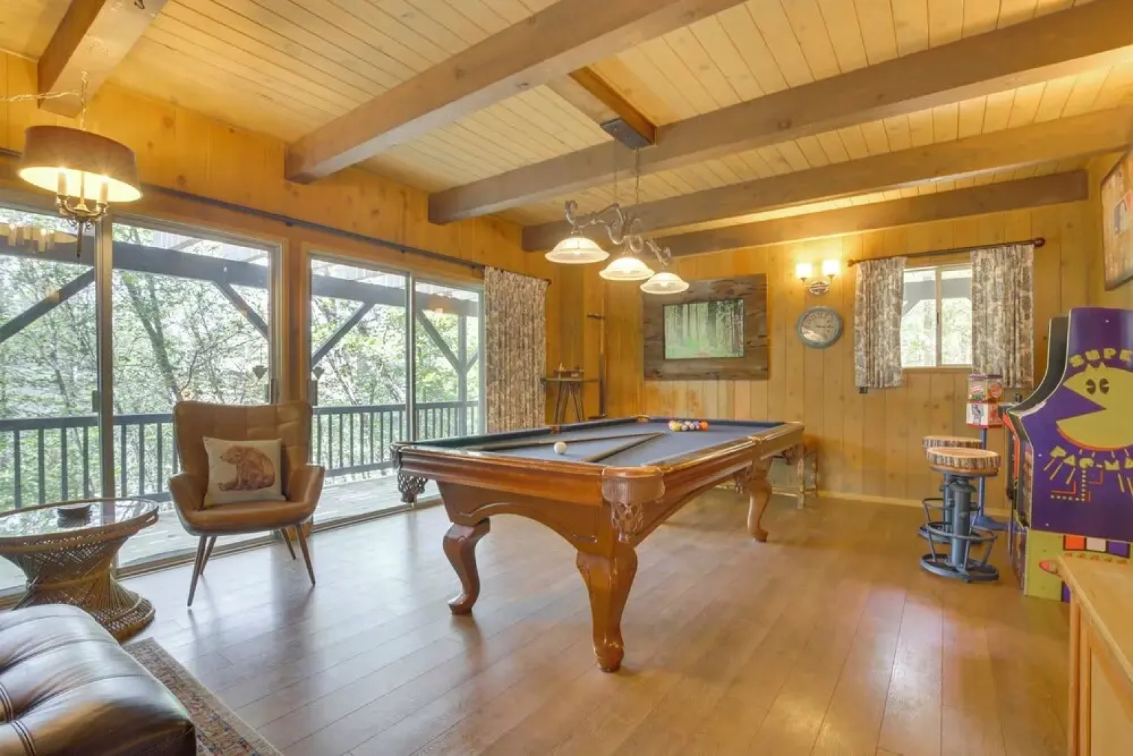 Lake Arrowhead Family Home w/ Game Room
