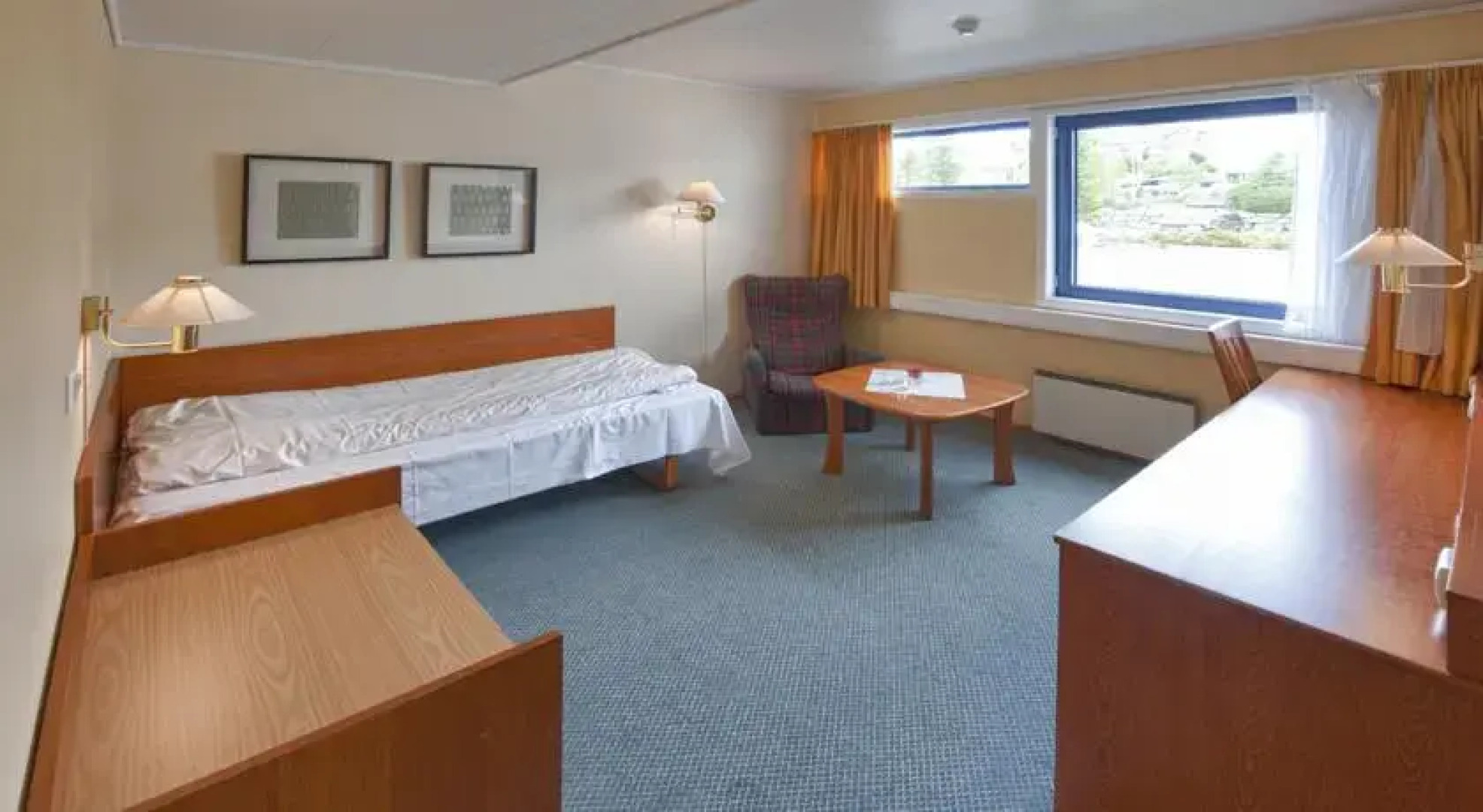 Ulsteinvik Vandrerhjem og Sommerhotell