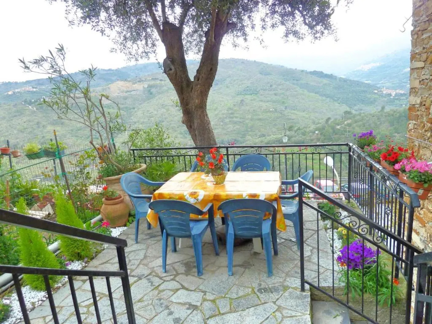 Casa Mamma Rosetta, one Step Away From the Sea, the Mountains and the Cycle Path
