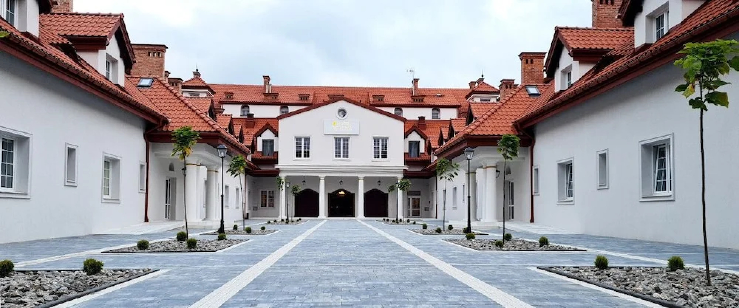 Dwor Ostoya Airport Hotel