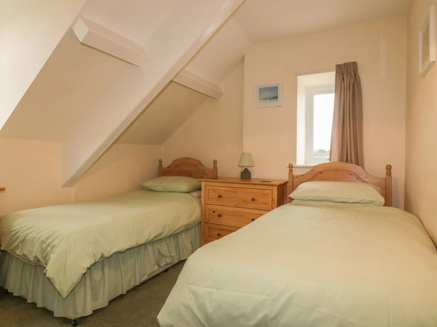 Yellow Sands Apartment 6