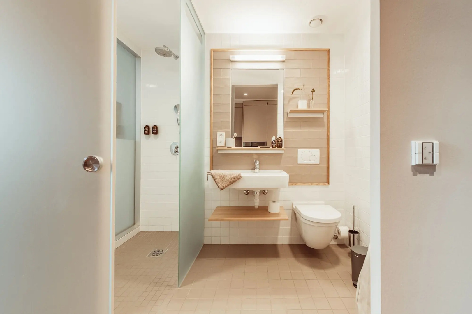 City Pop 2Night Basel - Self check-in