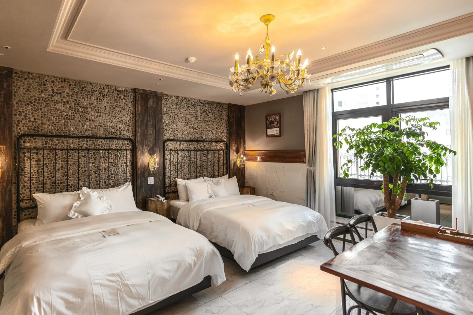 February Hotel The Signature Dongseongro