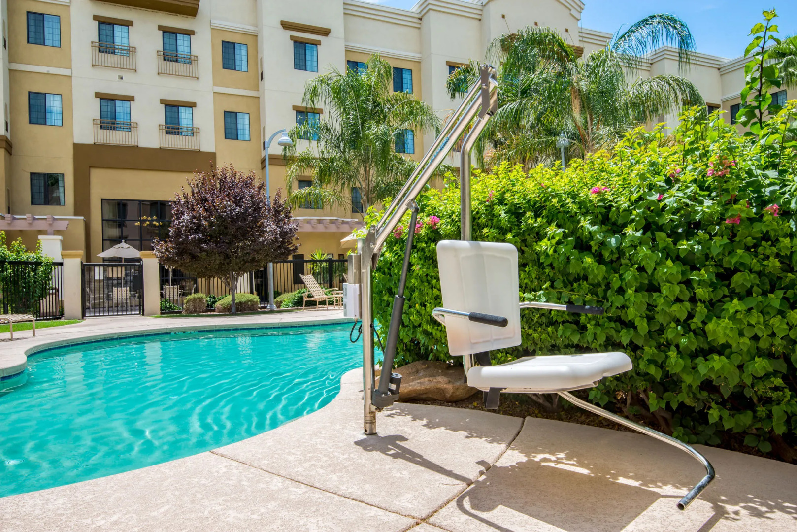 Holiday Inn Express & Suites Phoenix - Glendale Sports Dist by IHG