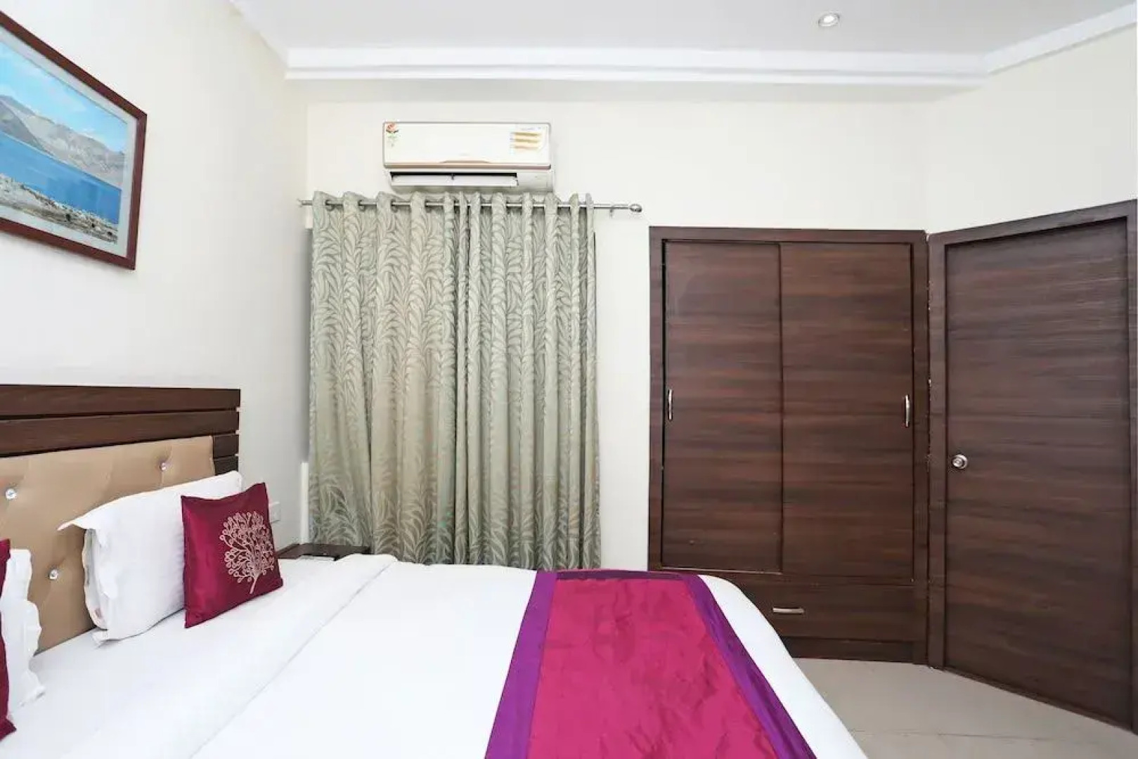 Bandhan Hotels and Restaurants